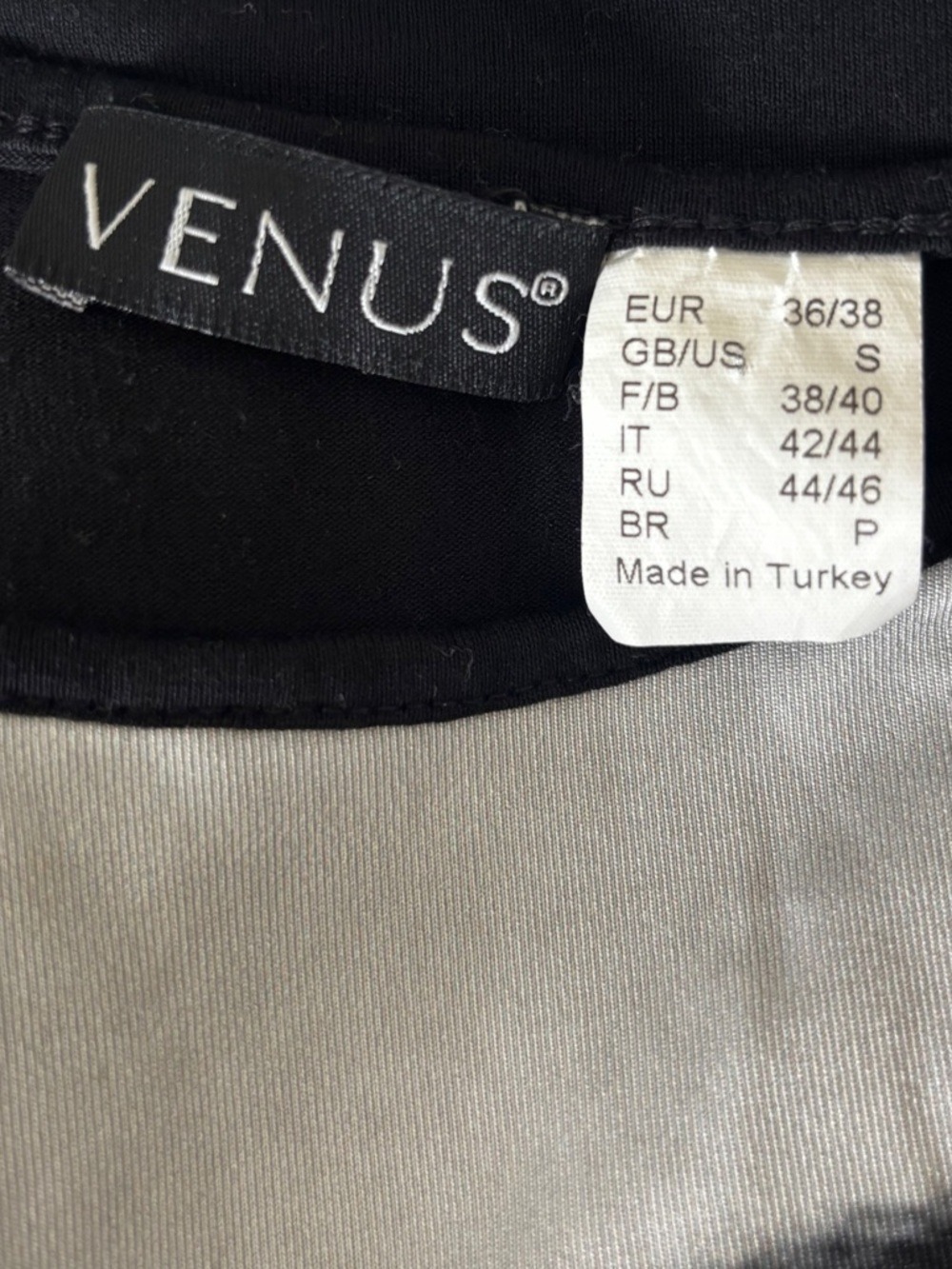 5/$20!! VENUS Black Graphic Face Print Short Sleeve Tee - Picture 6 of 8